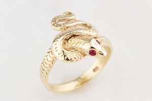 VINTAGE RUBY SERPENT RING 9ct GOLD