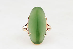VINTAGE MID-CENTURY NEPHRITE JADE RING IN 9ct GOLD