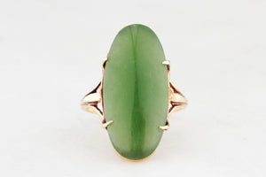 VINTAGE MID-CENTURY NEPHRITE JADE RING IN 9ct GOLD