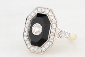 MODERN ONYX & DIAMOND RING 14CT GOLD
