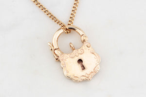 ANTIQUE EDWARDIAN c1900 ENGRAVED PADLOCK PENDANT 6.05g 9ct GOLD