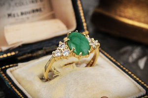RETRO 1980’s JADE & DIAMOND RING 18ct GOLD