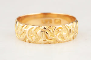 ANTIQUE EDWARDIAN ETCHED 6.17mm BAND 18ct GOLD