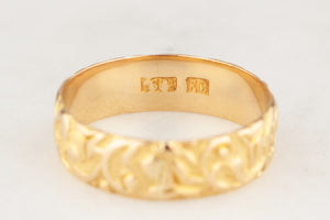 ANTIQUE EDWARDIAN ETCHED 6.17mm BAND 18ct GOLD