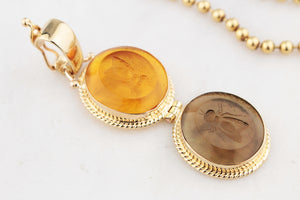 VINTAGE ITALIAN GLASS BEE INTAGLIO PENDANT 14ct GOLD