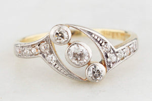ART DECO c1920 DIAMOND RING 18ct GOLD