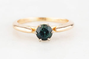 ANTIQUE .58ct SAPPHIRE SOLITAIRE RING 18ct GOLD