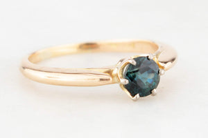 ANTIQUE .58ct SAPPHIRE SOLITAIRE RING 18ct GOLD