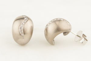 VINTAGE DOME DIAMOND EARRINGS 18ct WHITE GOLD