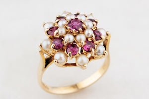 MID-CENTURY RUBY & PEARL RING 9CT GOLD