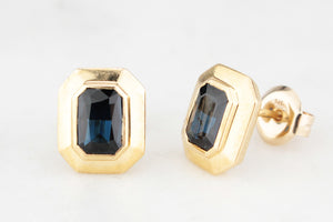 VINTAGE ESTATE 3.80ct SAPPHIRE STUD EARRINGS 18ct GOLD