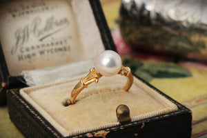 VINTAGE AKOYA PEARL RING BY MIKIMOTO 18ct GOLD