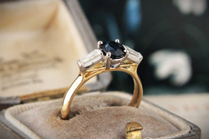 VINTAGE ESTATE SAPPHIRE & DIAMOND RING 18ct GOLD