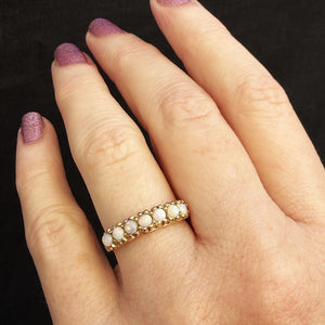 RETRO 1980 SOLID OPAL RING 9ct GOLD