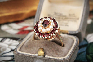 VINTAGE MID-CENTURY GARNET & PEARL RING 9ct GOLD