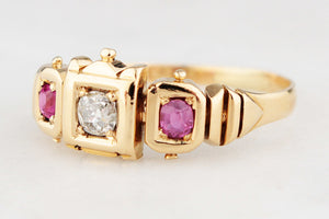 ANTIQUE 1918 DIAMOND AND RUBY TRILOGY RING 18ct GOLD