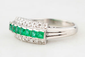 VINTAGE EMERALD & DIAMOND RING PLATINUM