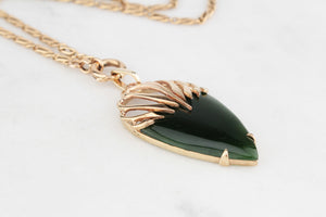 ANTIQUE EDWARDIAN NEPHRITE JADE PENDANT IN 9ct GOLD