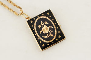 ANTIQUE VICTORIAN ENAMEL & SEED PEARL MOURNING LOCKET 9ct YELLOW GOLD