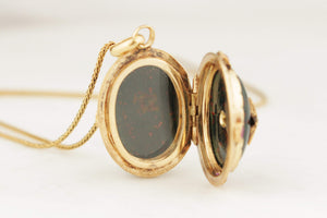 ANTIQUE VICTORIAN c1880 BLOODSTONE RUBY & DIAMOND LOCKET 15ct GOLD