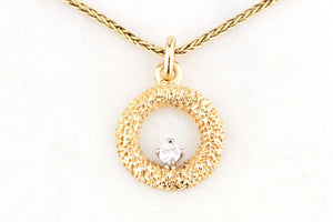 VINTAGE DIAMOND WREATH PENDANT 18ct GOLD