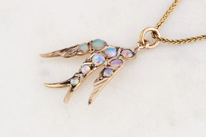ANTIQUE AUSTRALIAN OPAL DOVE PENDANT BY WILLIS & CO 9ct GOLD