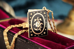 ANTIQUE VICTORIAN ENAMEL & SEED PEARL MOURNING LOCKET 9ct YELLOW GOLD