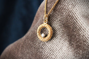 VINTAGE DIAMOND WREATH PENDANT 18ct GOLD