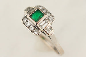 ART DECO c1930 EMERALD & DIAMOND RING 18ct WHITE GOLD