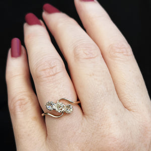 ANTIQUE .80ct DIAMOND TRILOGY RING 18ct GOLD