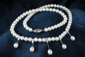 MODERN PEARL & DIAMOND NECKLACE 14ct WHITE GOLD