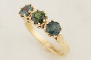 R&V BESPOKE SAPPHIRE TRILOGY RING 9ct YELLOW GOLD