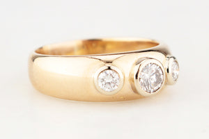 RETRO DIAMOND TRILOGY RING 18ct GOLD