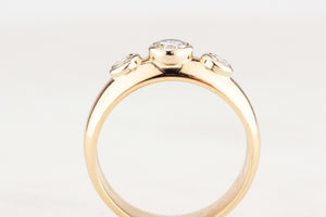 RETRO DIAMOND TRILOGY RING 18ct GOLD