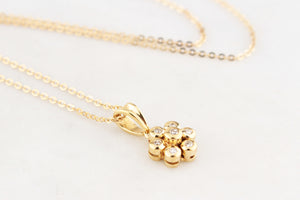 CONTEMPORARY ITALIAN DIAMOND PENDANT WITH CHAIN 18ct GOLD