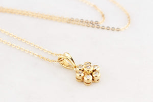 CONTEMPORARY ITALIAN DIAMOND PENDANT WITH CHAIN 18ct GOLD