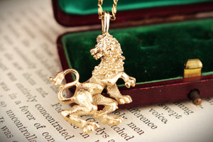 RETRO c1970 DIAMOND LION PENDANT 9ct YELLOW GOLD