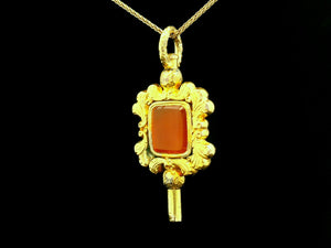 GEORGIAN c1820 GILT CARNELIAN WATCH WINDER