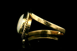 VINTAGE c1970’s SOLID OPAL RING 9ct GOLD