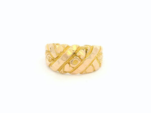 ANTIQUE EDWARDIAN FLORAL ENGRAVED BAND 18ct GOLD