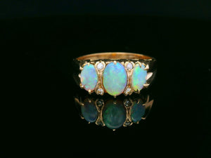 VINTAGE SOLID OPAL & DIAMOND RING 9ct GOLD