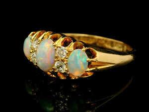 ANTIQUE EDWARDIAN 1911 OPAL & DIAMOND RING 18ct GOLD