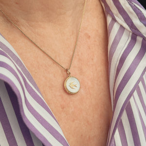 ANTIQUE EDWARDIAN MOTHER OF PEARL SWALLOW PENDANT 9ct GOLD