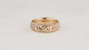 VINTAGE ETCHED BAND 9CT GOLD
