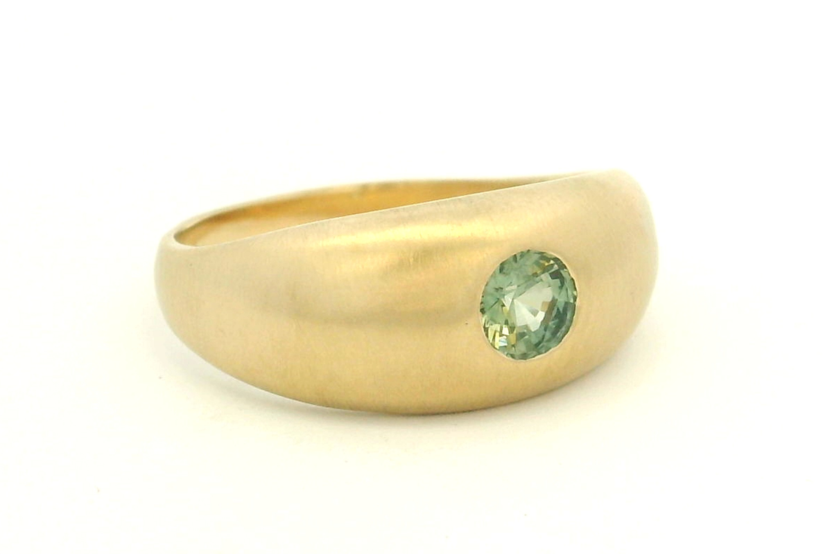 R&amp;V BESPOKE FLUSH SET SAPPHIRE RING 9ct GOLD