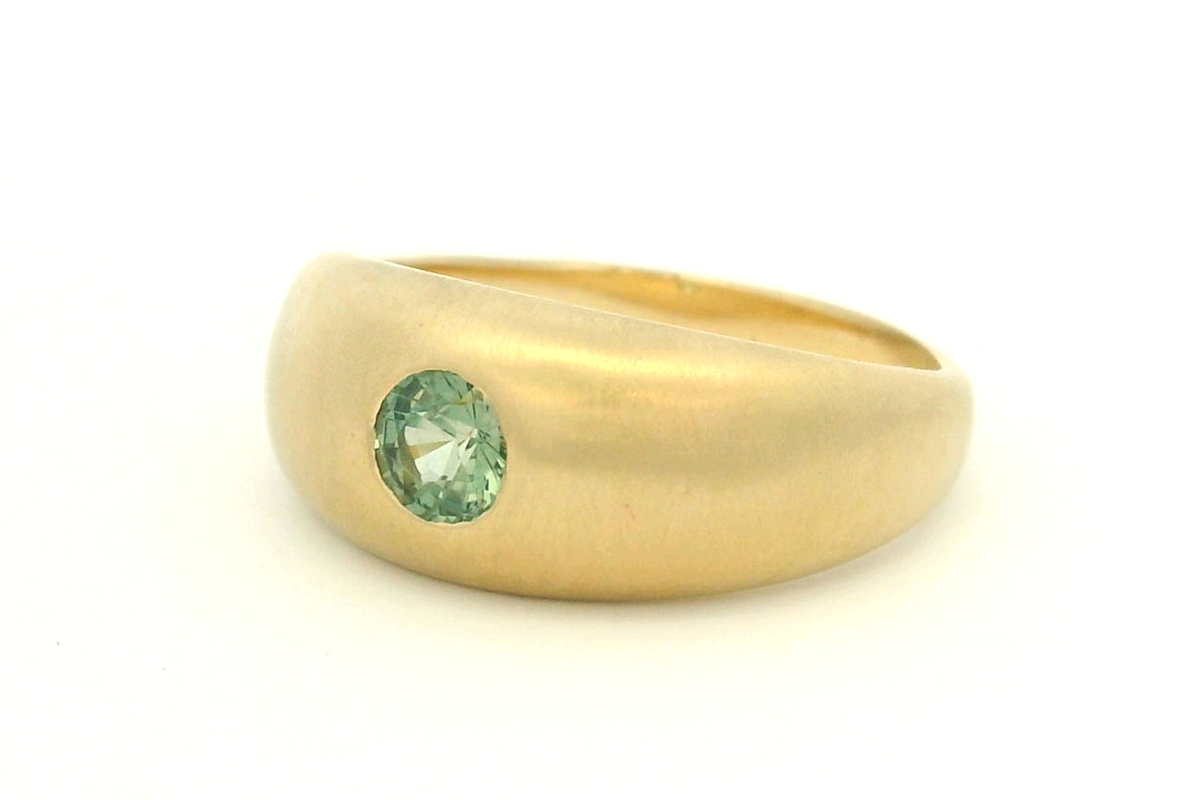 R&amp;V BESPOKE FLUSH SET SAPPHIRE RING 9ct GOLD