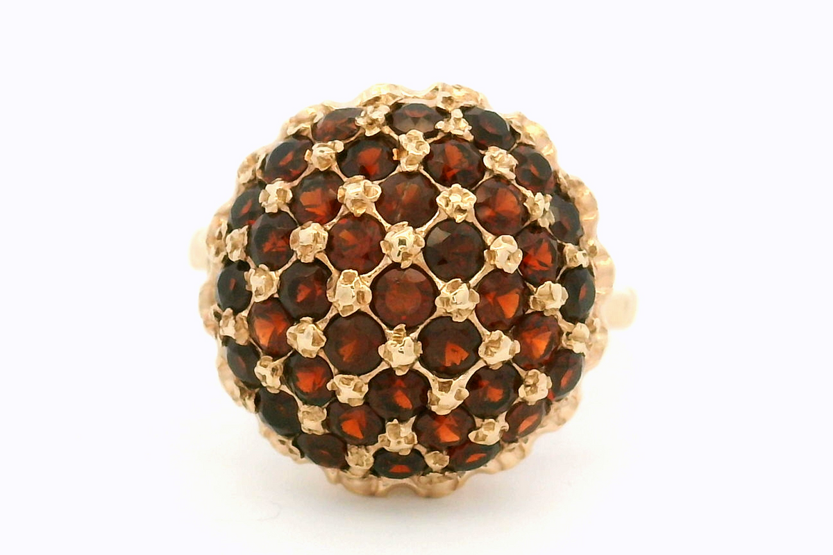 MID CENTURY 1966 GARNET COCKTAIL RING 9ct GOLD