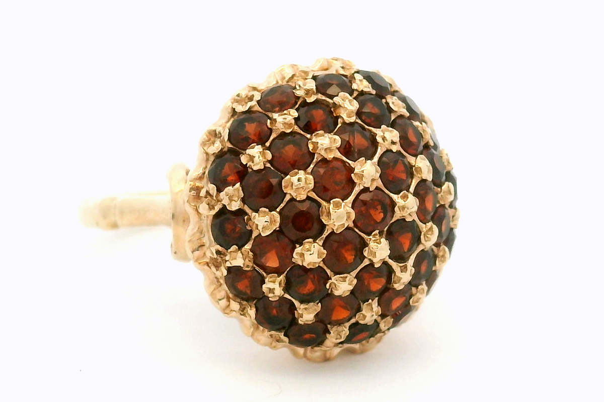 MID CENTURY 1966 GARNET COCKTAIL RING 9ct GOLD
