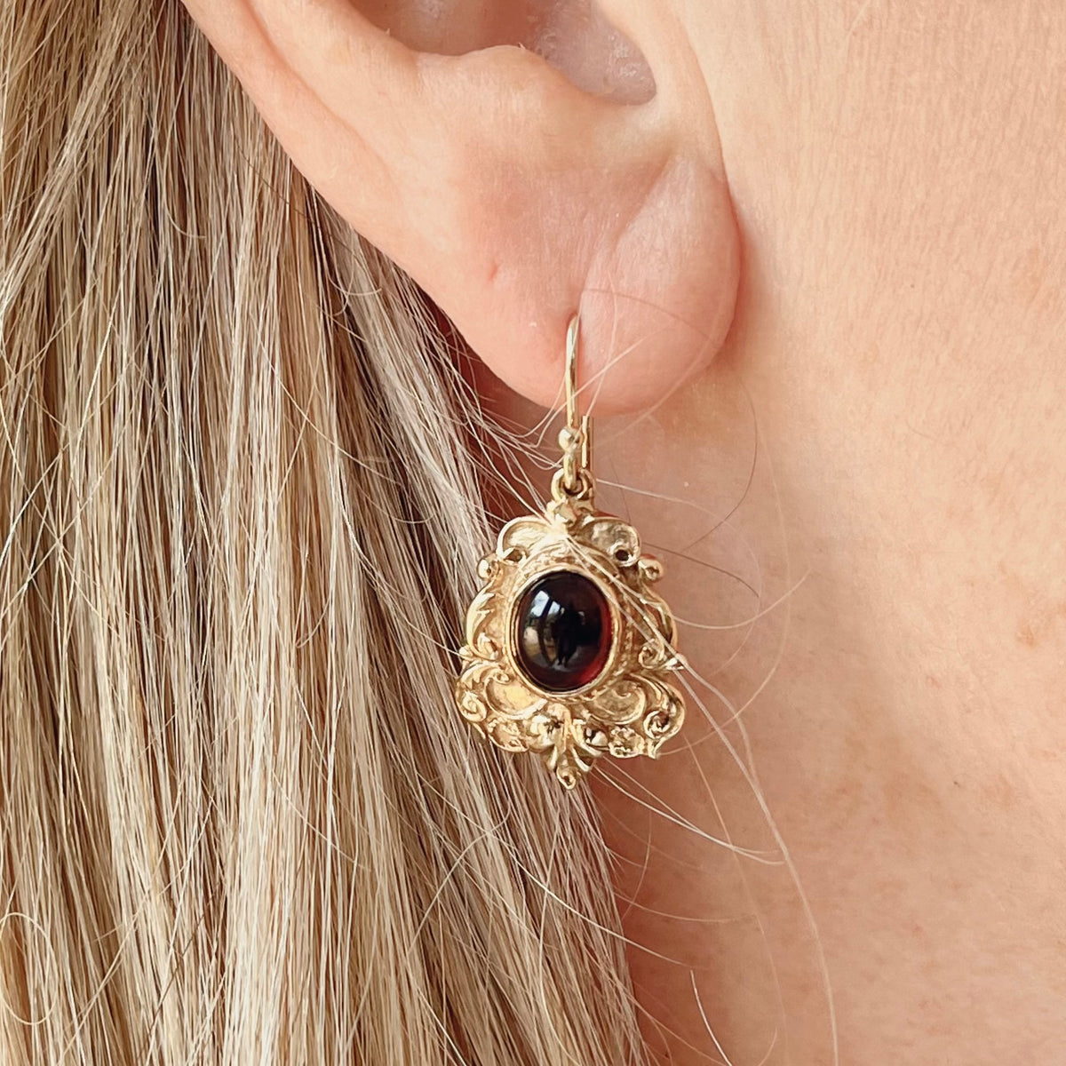 VINTAGE VICTORIAN STYLE GARNET EARRINGS 9ct GOLD