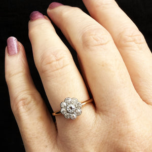 ANTIQUE EDWARDIAN .69ct DIAMOND DAISY RING 18ct GOLD & PLATINUM